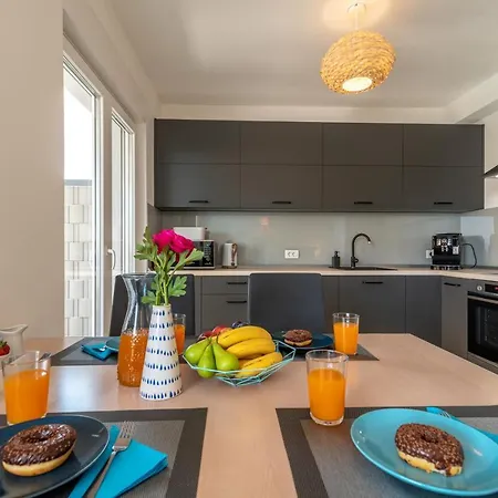 Apartmán Poolside Two Bedroom Julija Trogir