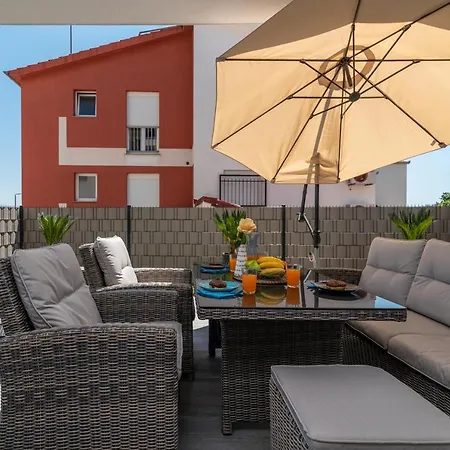 Poolside Two Bedroom Julija Trogir
